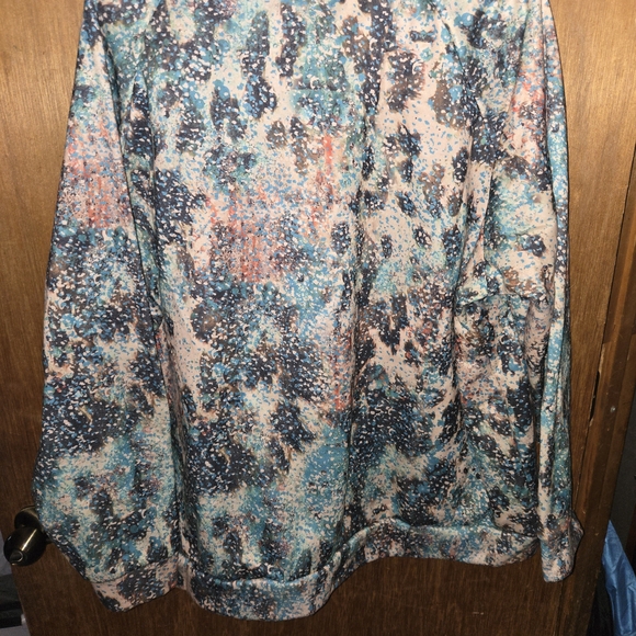 Sweatshirt - Picture 2 of 3